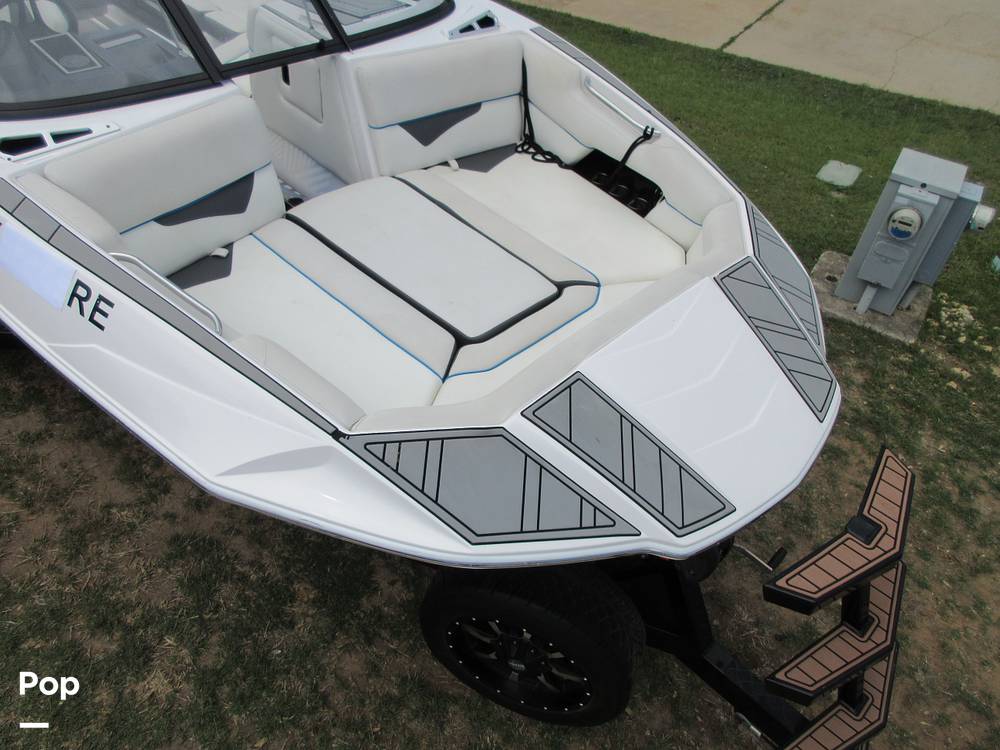 Slide: The Image of Moomba Makai 2020 - 10657350