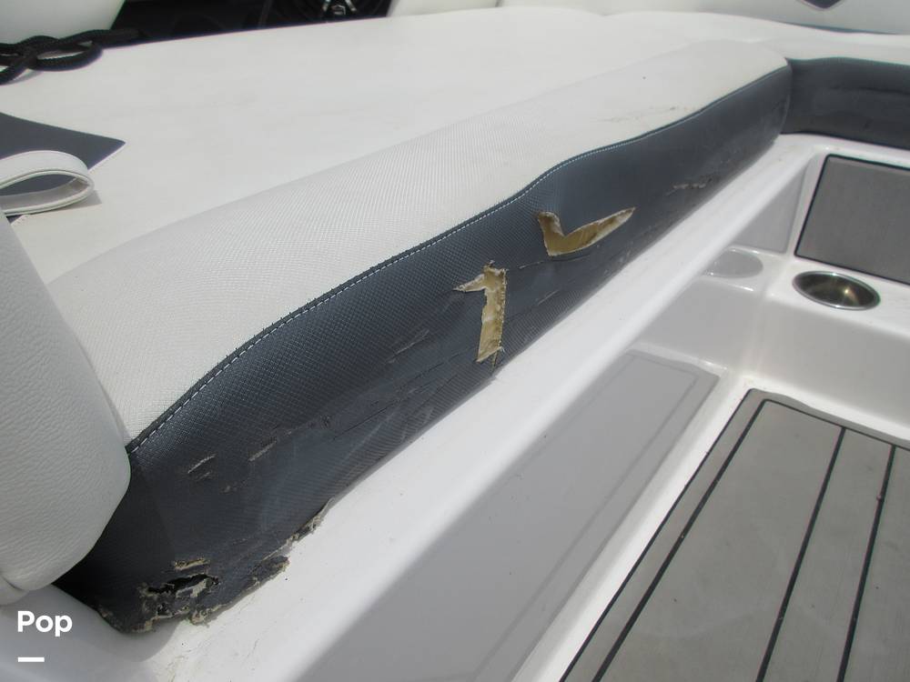 Slide: The Image of Bow Cushion Tears - 10657404