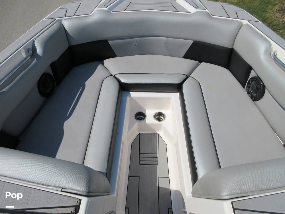 Slide: The Image of Bow Seating - 15740075