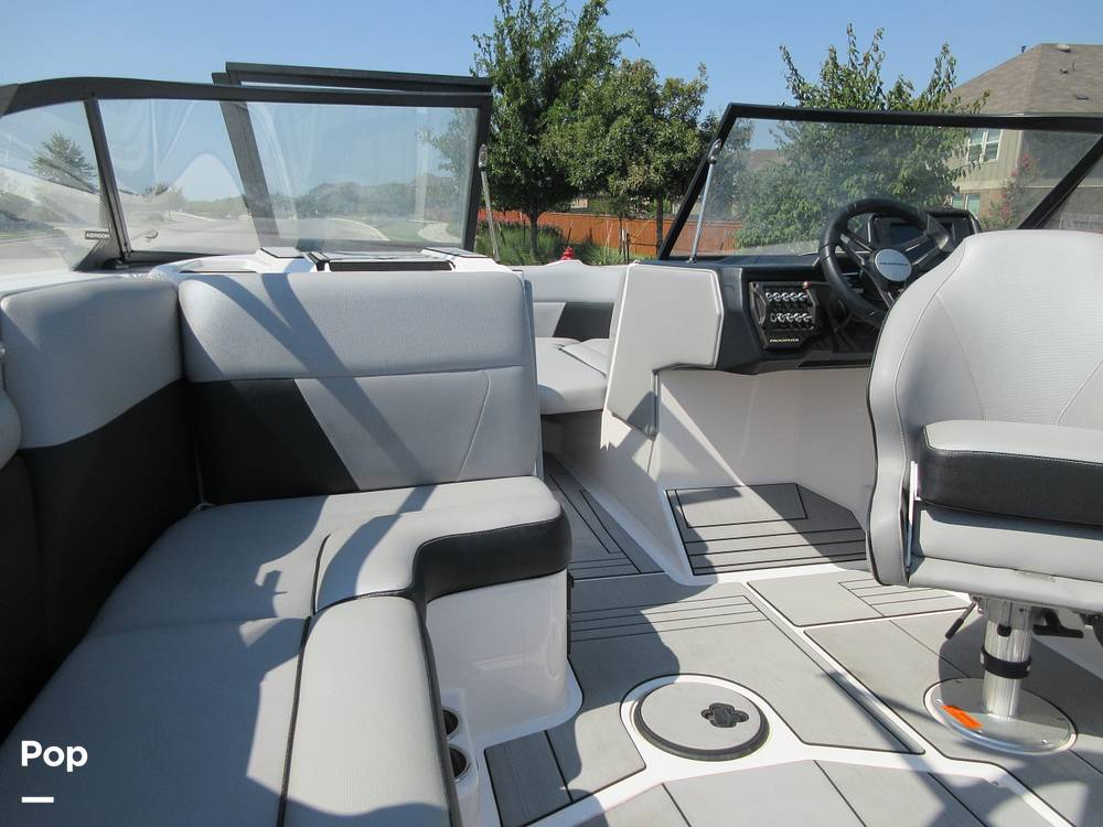 Slide: The Image of Moomba Max 2021 - 15740104