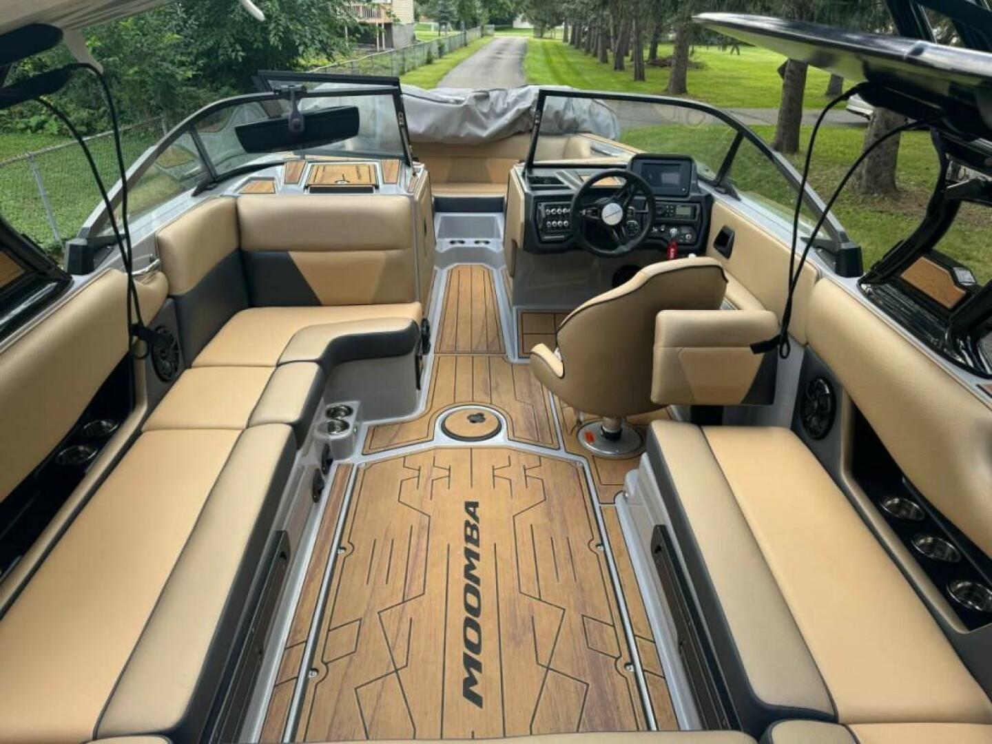 Slide: The Image of Moomba MAX 2022 - 4804619