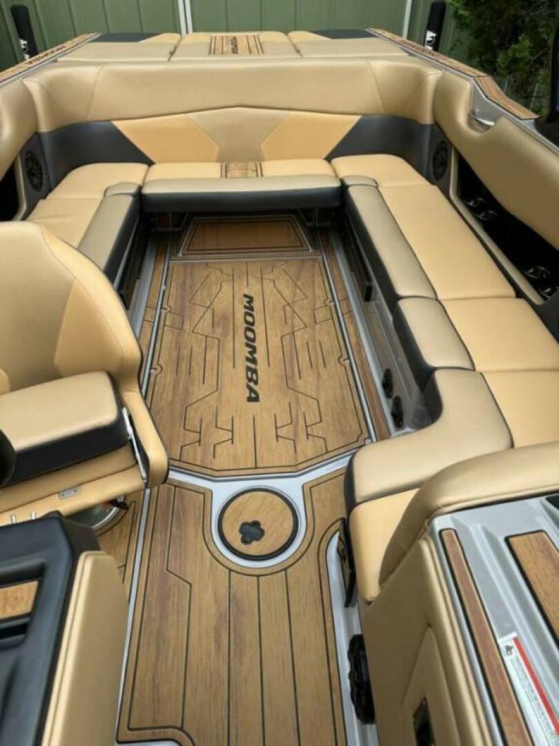 Slide: The Image of Moomba MAX 2022 - 4804620