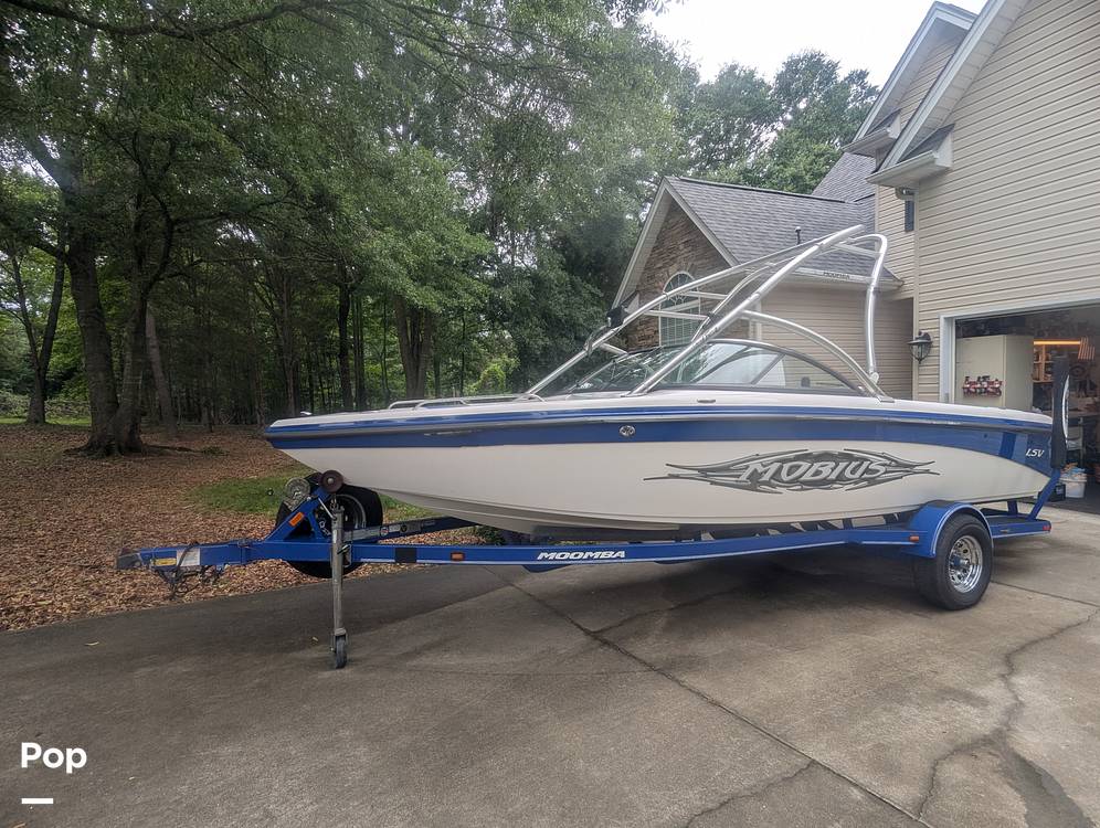 Slide: The Image of Moomba Mobius LSV 2008 - 15496137