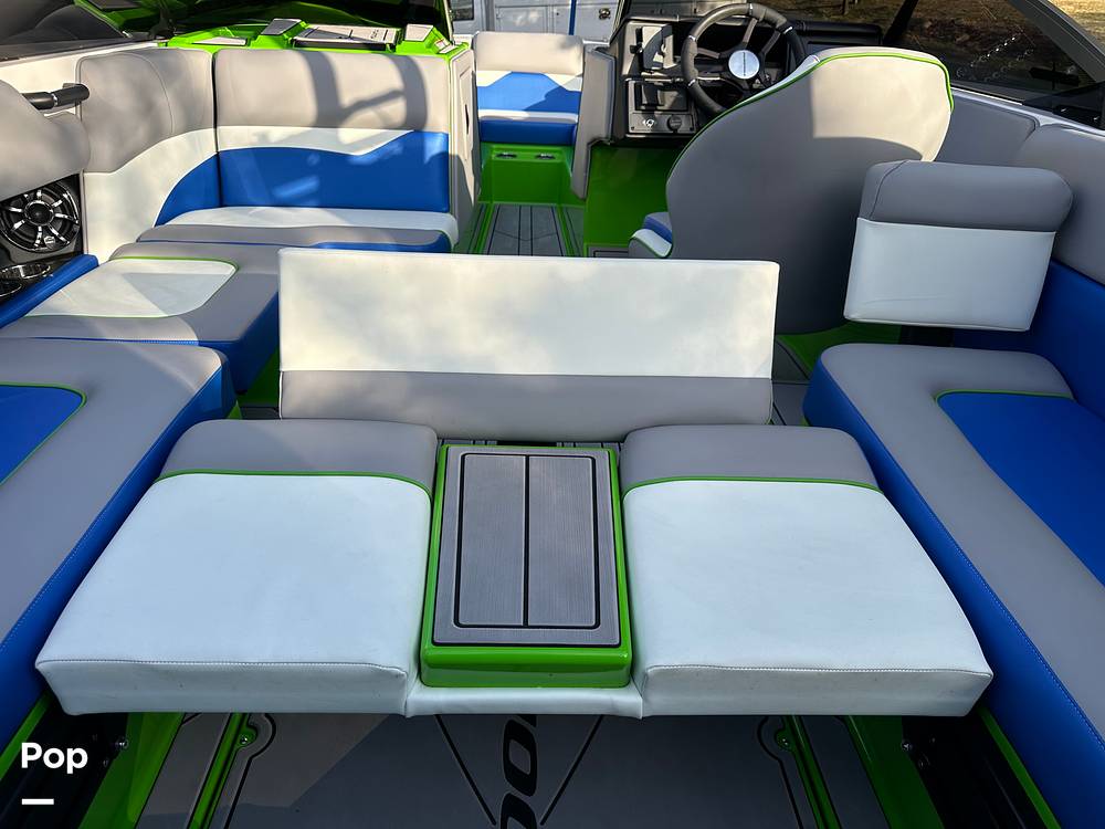 Slide: The Image of Moomba Mojo 2023 - 15560107