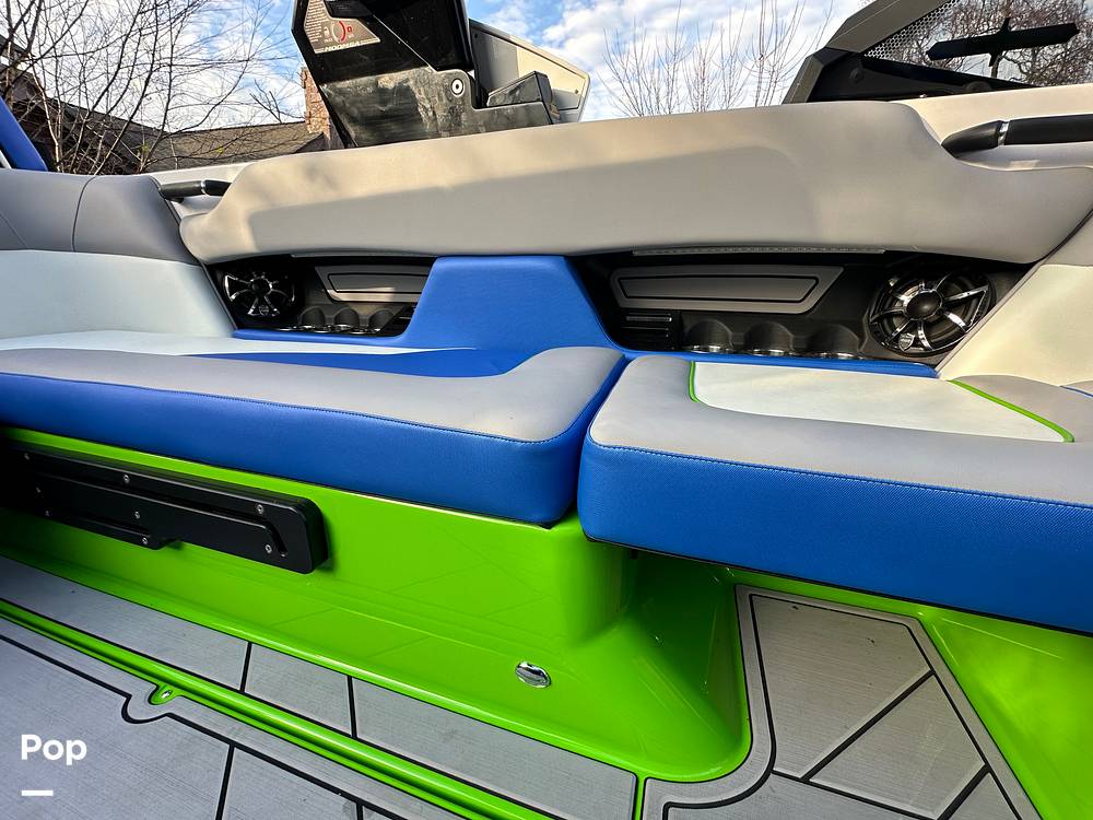 Slide: The Image of Moomba Mojo 2023 - 15560126