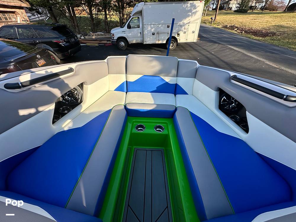 Slide: The Image of Moomba Mojo 2023 - 15560104