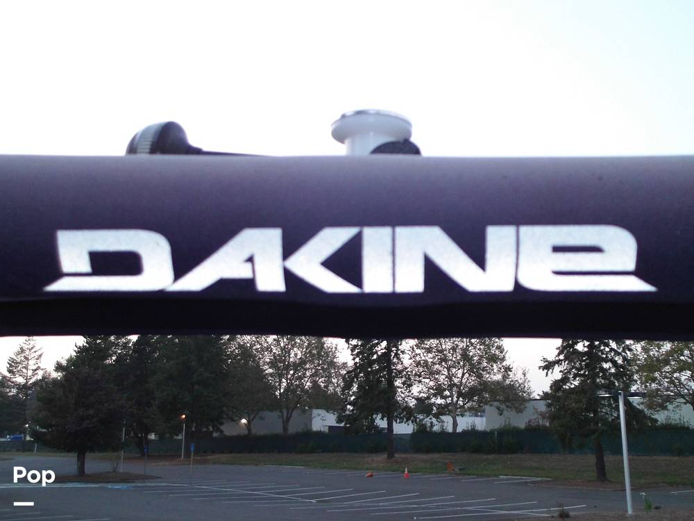 Slide: The Image of DAKINE Is Da Best - 11452084