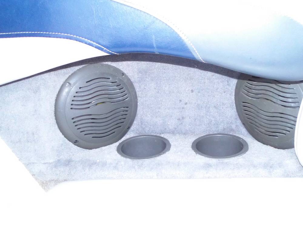 Slide: The Image of 4 Speakers In Cabin - 11452104