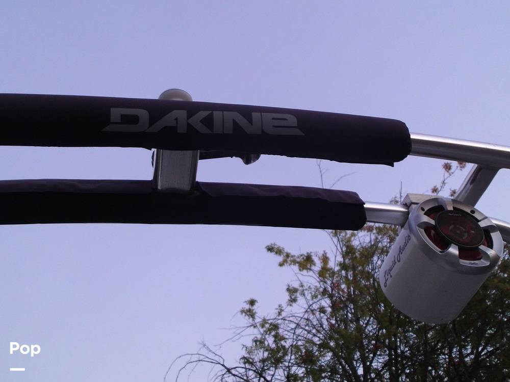 Slide: The Image of Custom Speakers On DAKINE Tower - 11452106