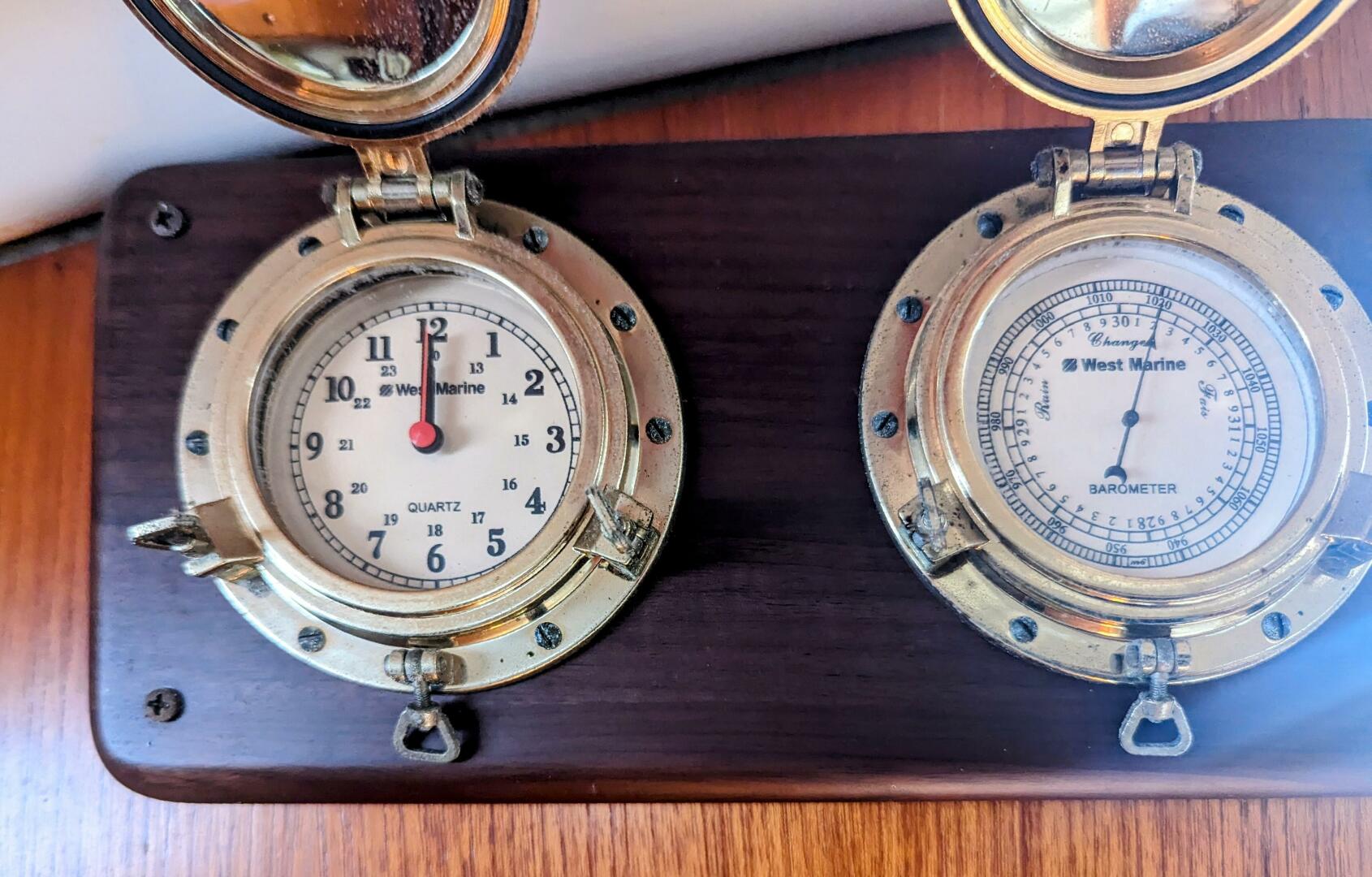 Slide: The Image of Shipsclock_baometer - 4553639