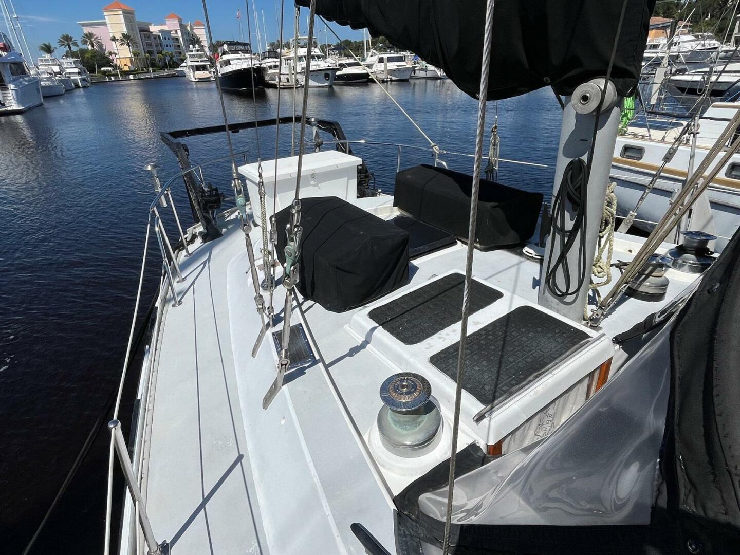 Slide: The Image of Morgan Out Island Ketch 1975 - 4701331