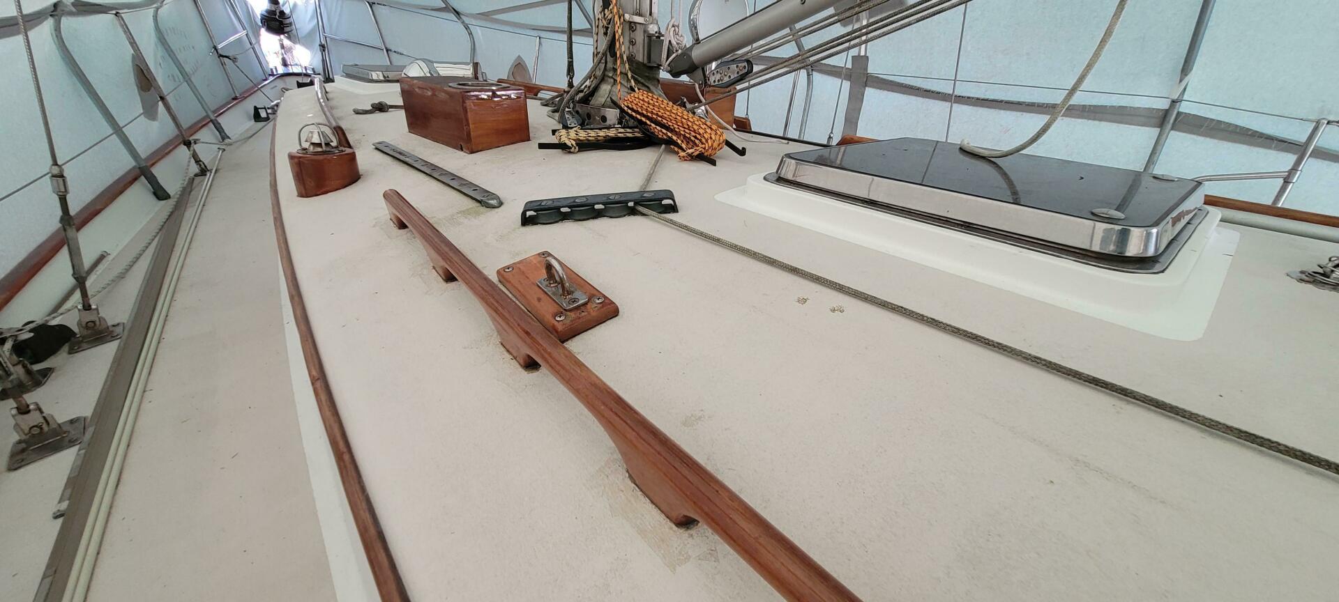 Slide: The Image of Morris Justine 36 Cutter 1990 - 5145650