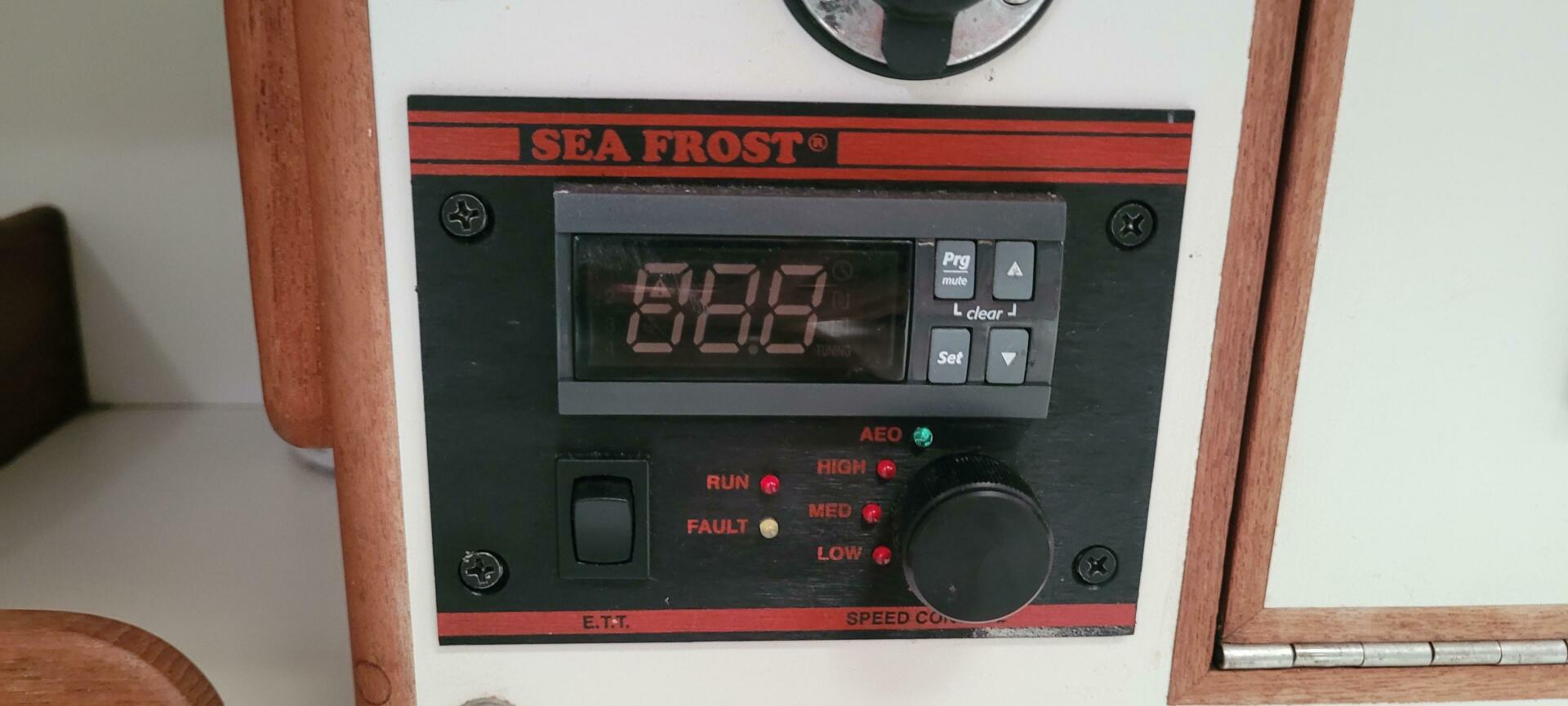 Slide: The Image of Morris Justine 36 Cutter 1990 - 5145664