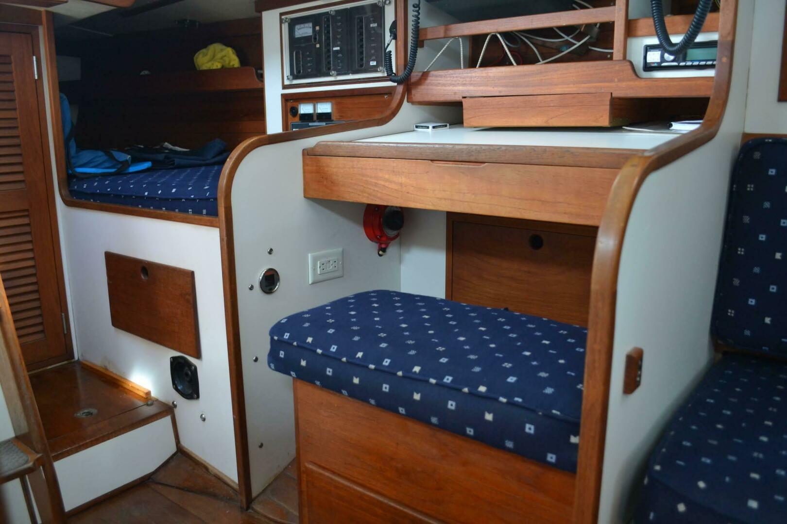 Slide: The Image of Morris Justine 36 Cutter 1990 - 5145678