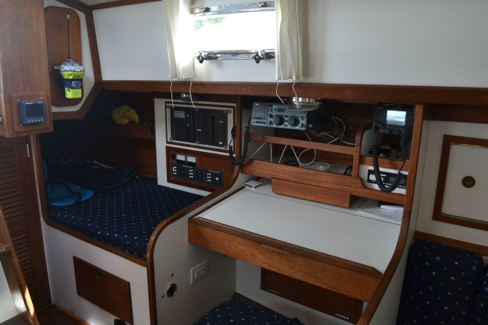 Slide: The Image of Morris Justine 36 Cutter 1990 - 5145680