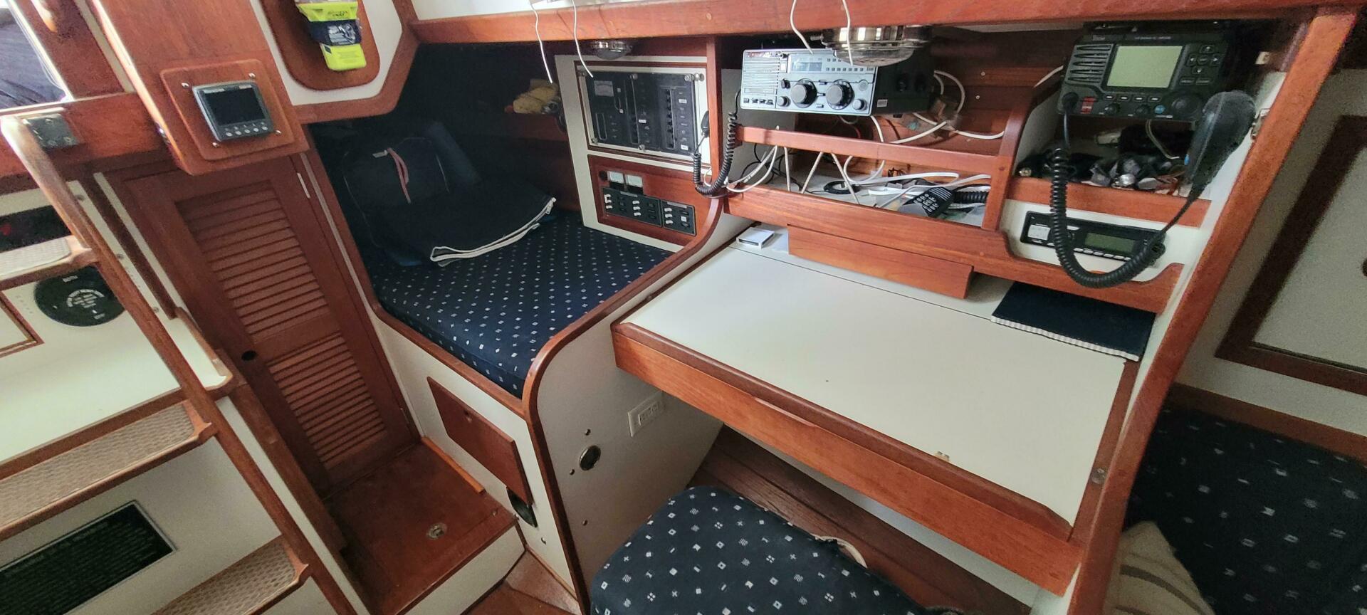 Slide: The Image of Morris Justine 36 Cutter 1990 - 5145681