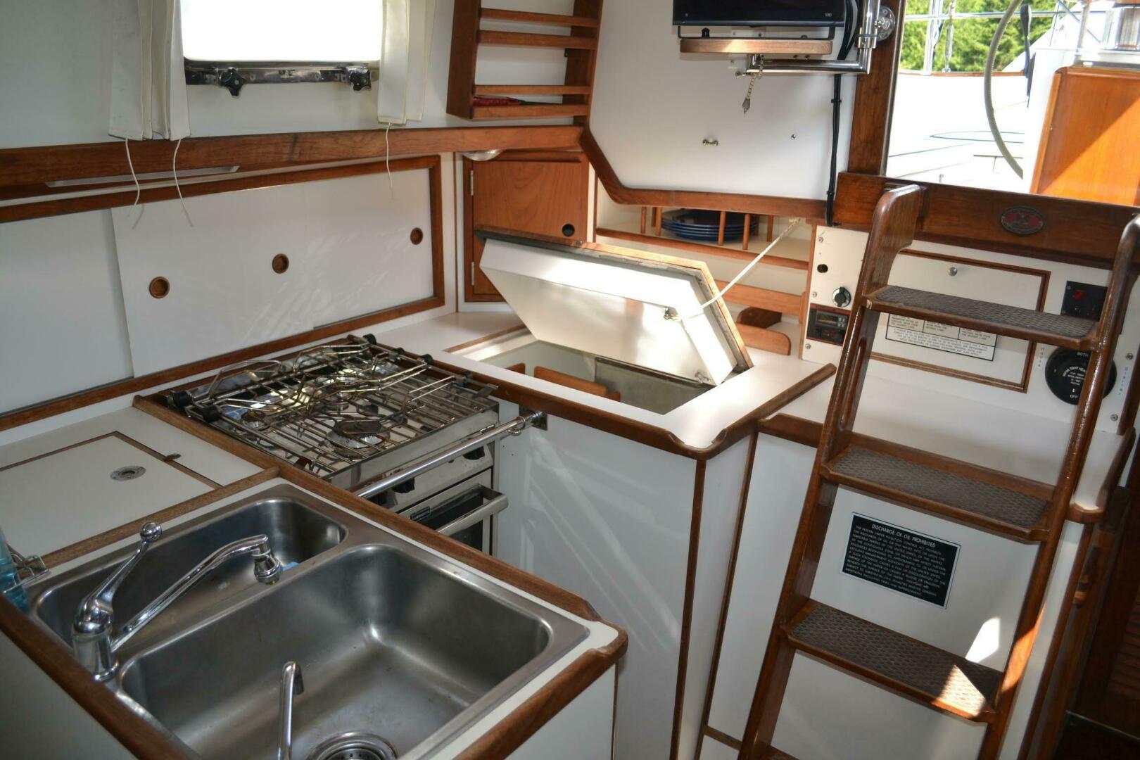 Slide: The Image of Morris Justine 36 Cutter 1990 - 5145684