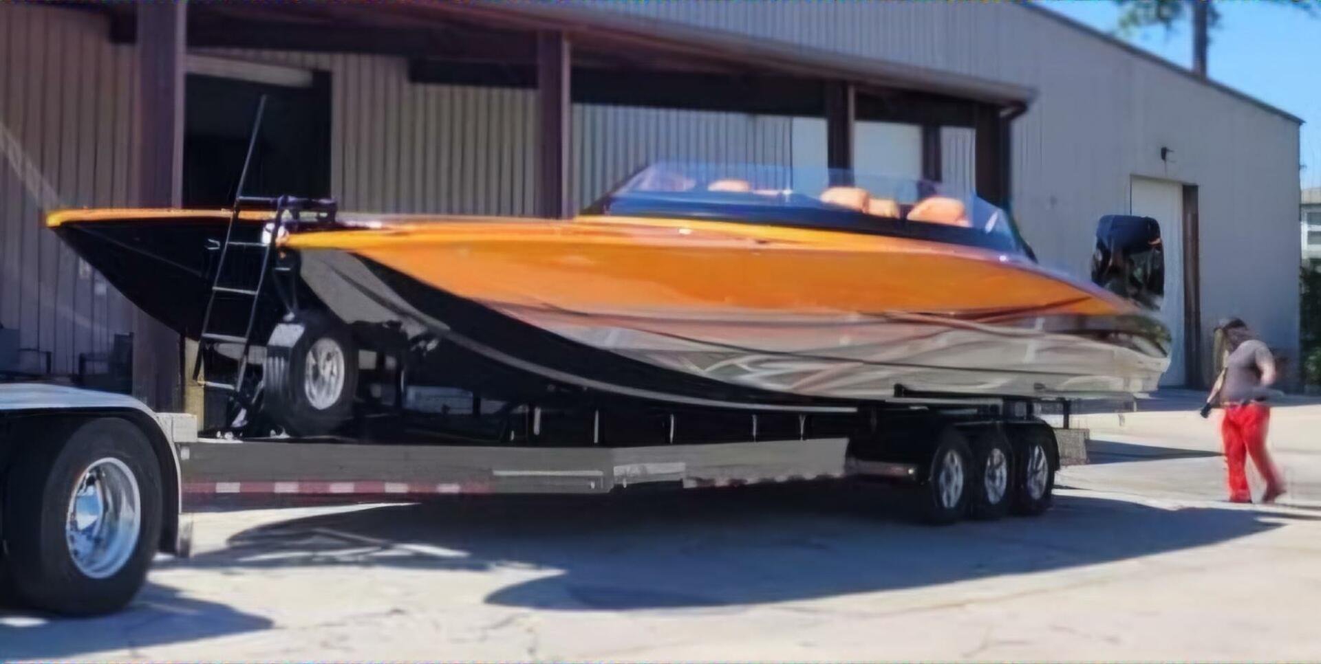 Slide: The Image of Mystic C4000 Carbon Edition 2024 - 5353865