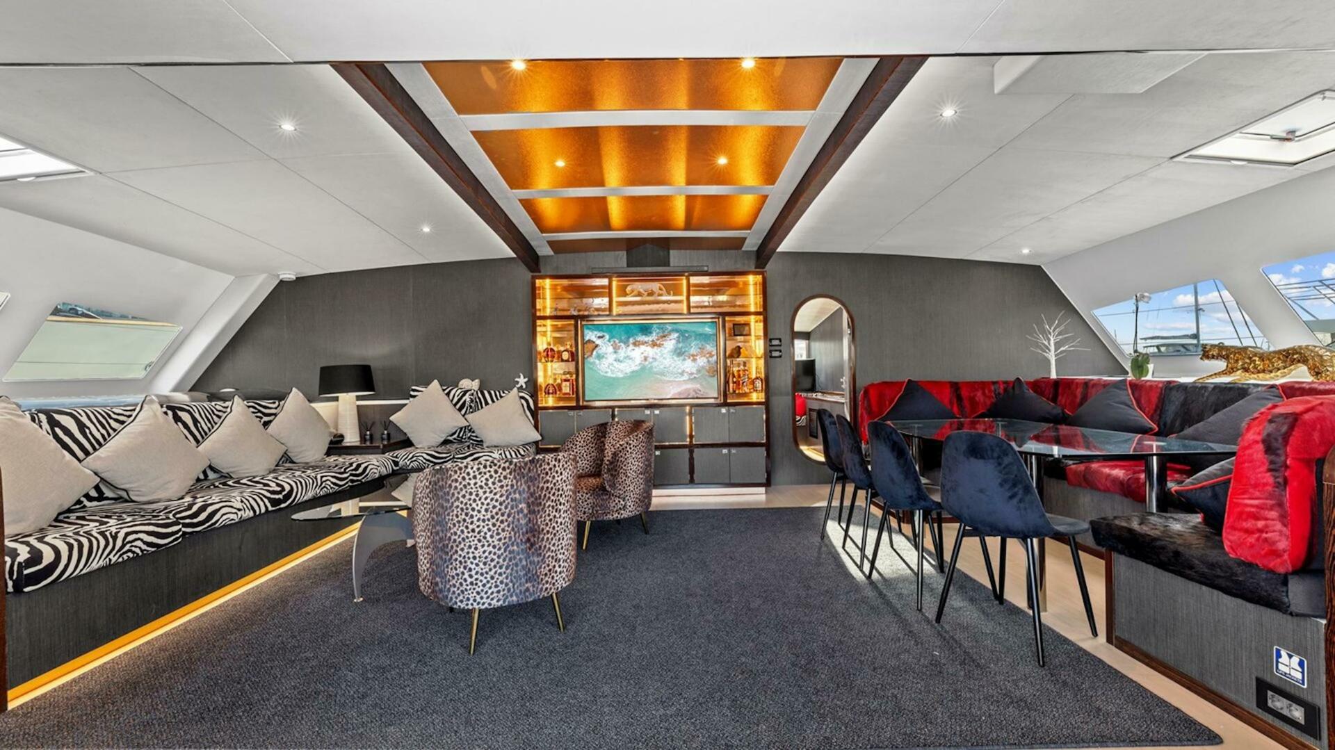 Slide: The Image of Mystique Yachts Silhouette 800 2023 - 4915009