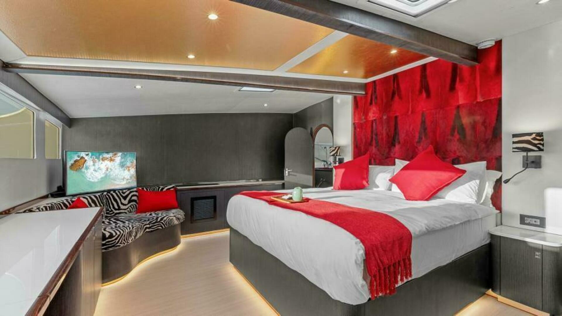 Slide: The Image of Mystique Yachts Silhouette 800 2023 - 4915012