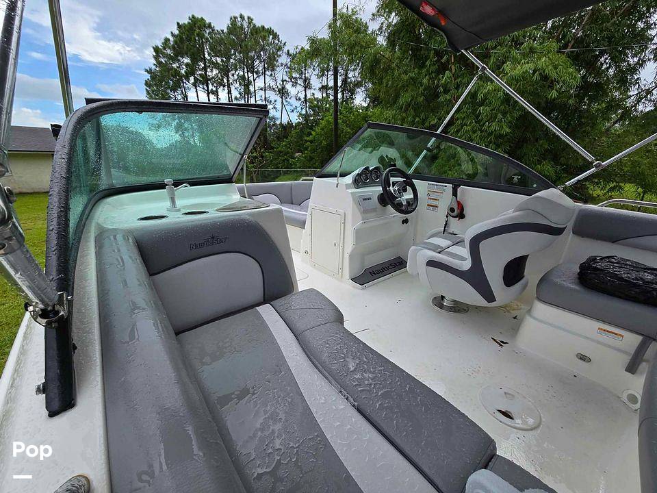 Slide: The Image of NauticStar 203dc 2021 - 10