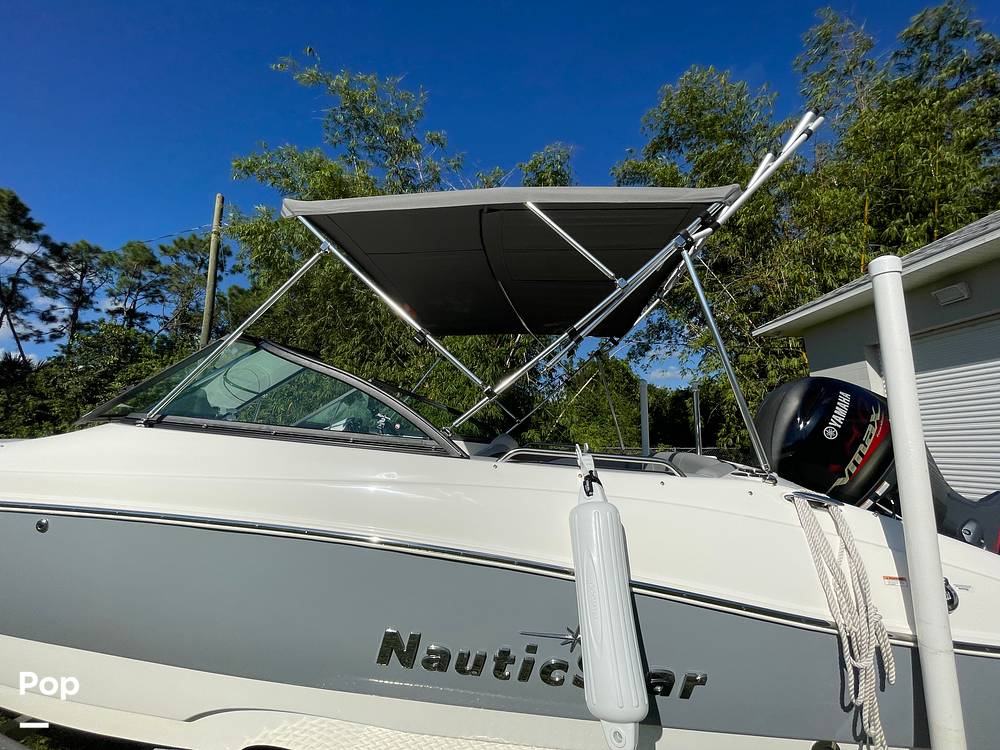 Slide: The Image of NauticStar 203dc 2021 - 24