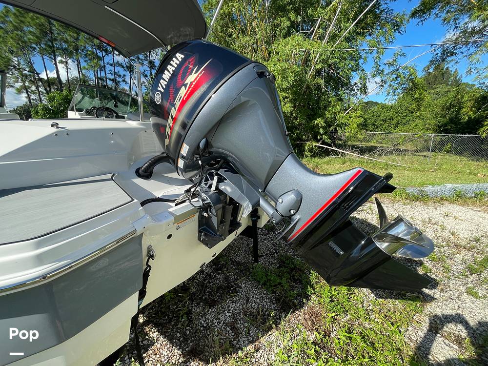 Slide: The Image of NauticStar 203dc 2021 - 27
