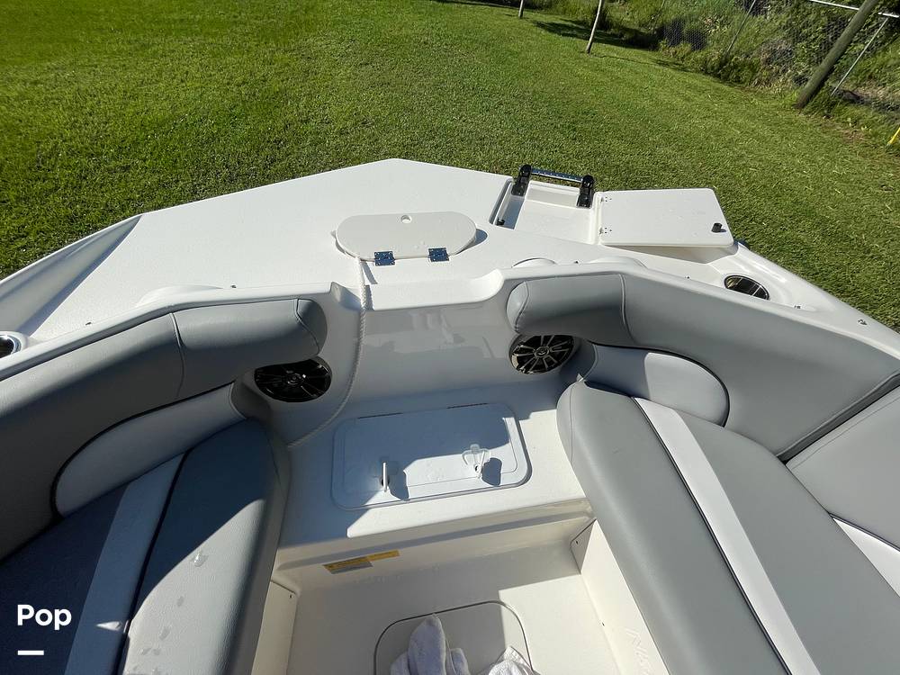 Slide: The Image of NauticStar 203dc 2021 - 45
