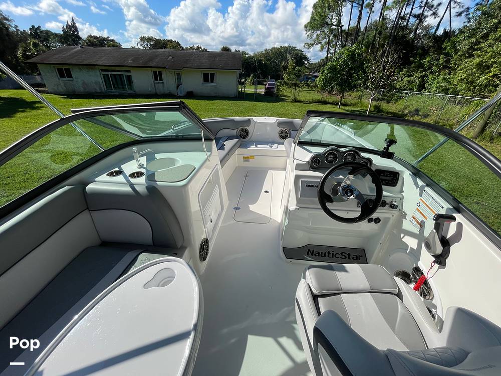 Slide: The Image of NauticStar 203dc 2021 - 69