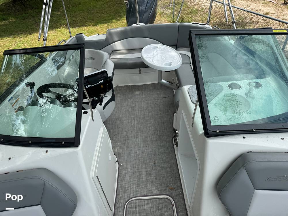 Slide: The Image of NauticStar 203DC 2022 - 11