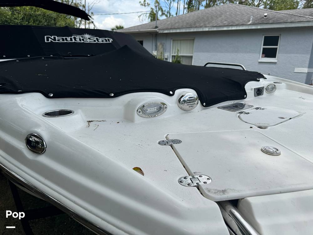 Slide: The Image of NauticStar 203DC 2022 - 22