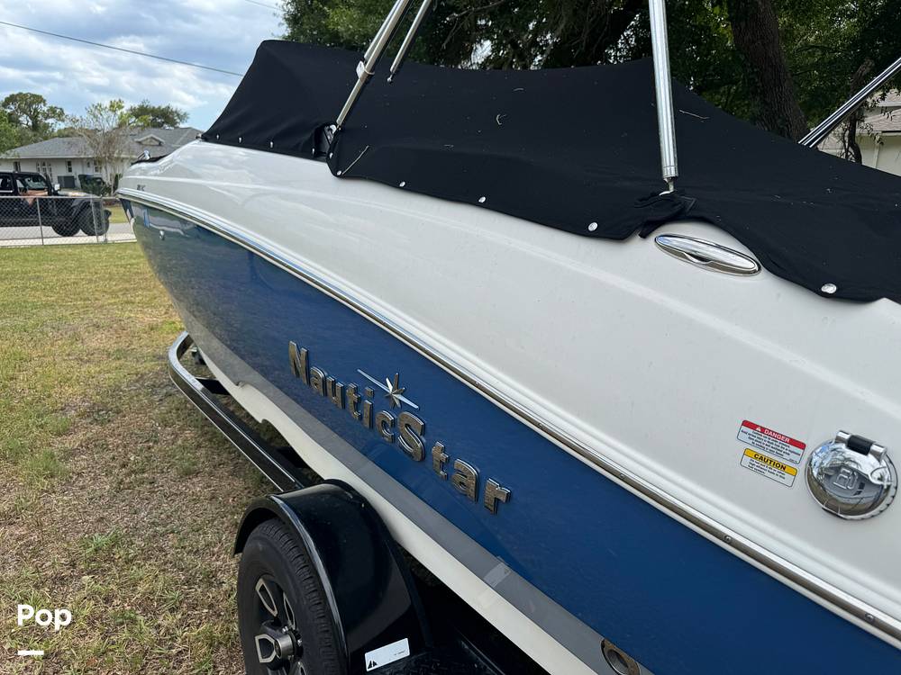 Slide: The Image of NauticStar 203DC 2022 - 3