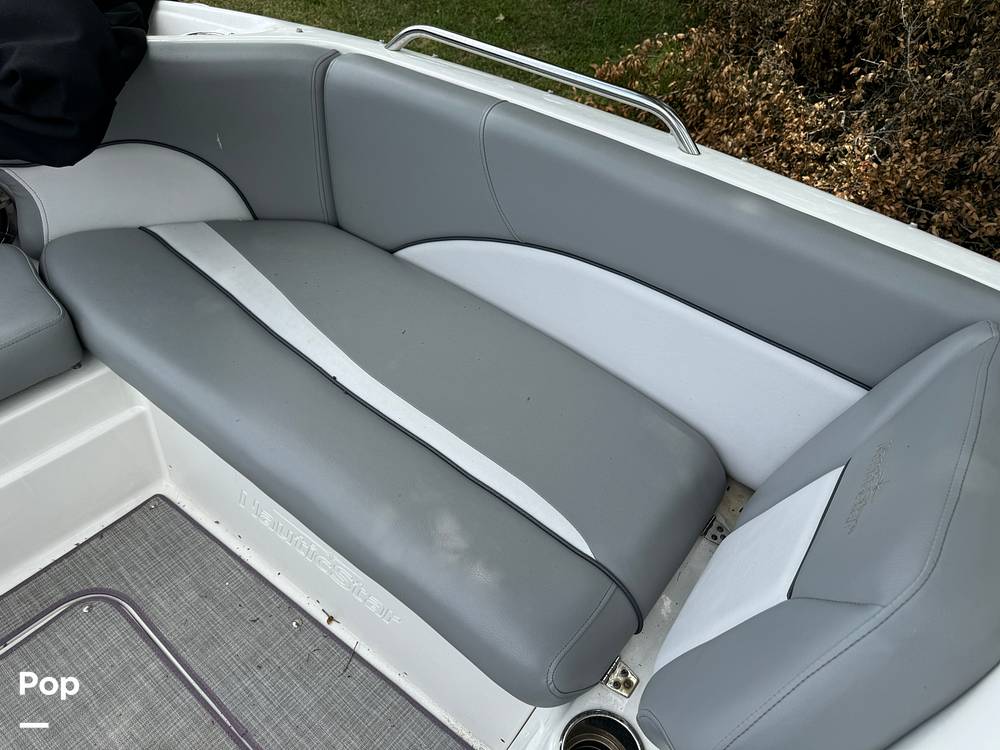 Slide: The Image of NauticStar 203DC 2022 - 32