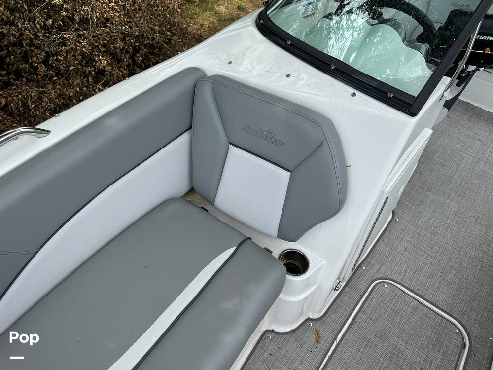 Slide: The Image of NauticStar 203DC 2022 - 35