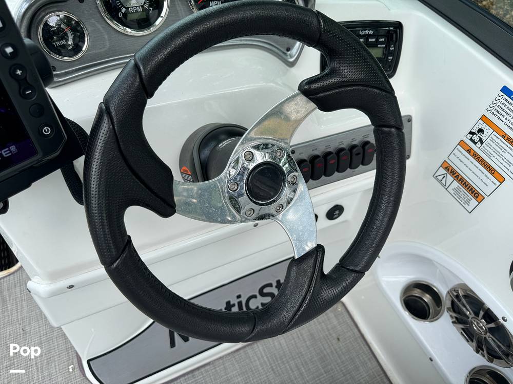 Slide: The Image of NauticStar 203DC 2022 - 46