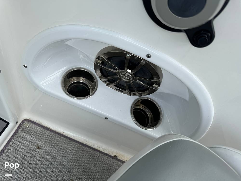Slide: The Image of NauticStar 203DC 2022 - 48