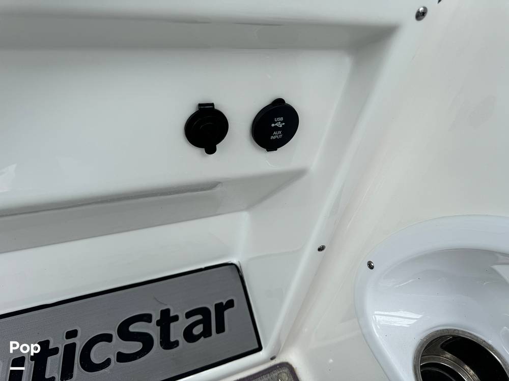 Slide: The Image of NauticStar 203DC 2022 - 49