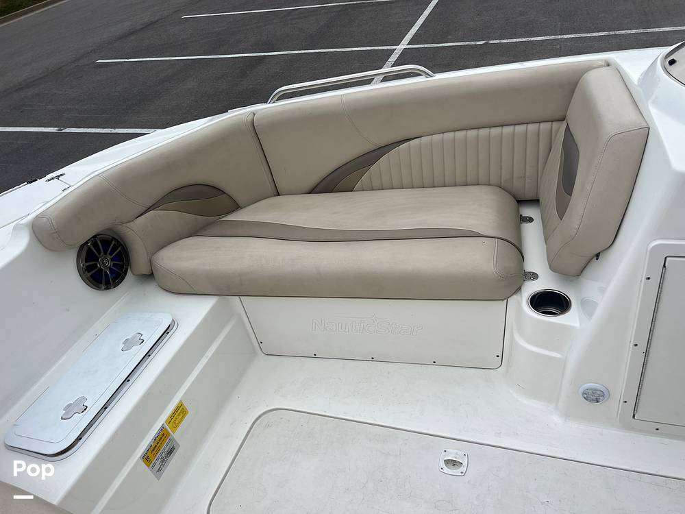 Slide: The Image of Bow Seating - 13145505
