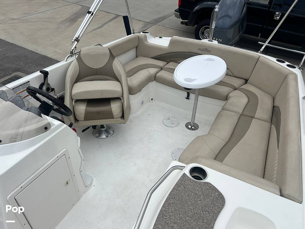 Slide: The Image of Captain's Chair - 13145487