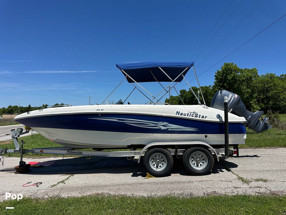 Slide: The Image of NauticStar 203SC Sport Deck 2014 - 15414373