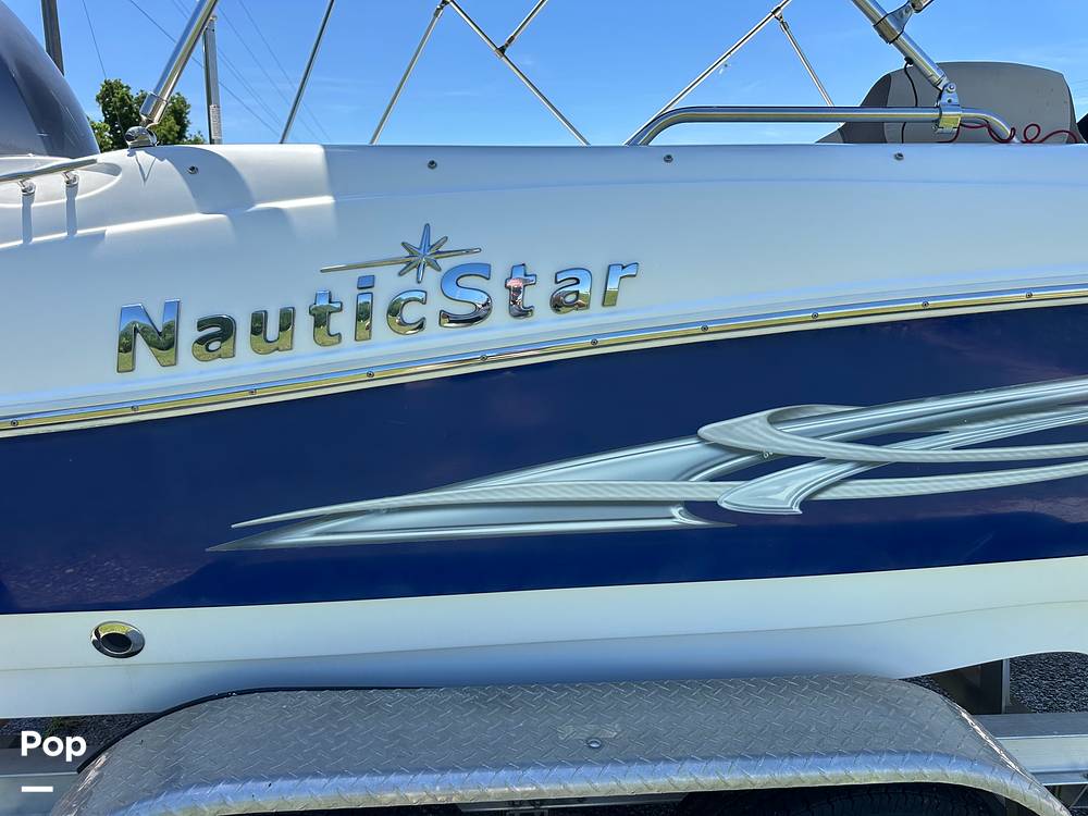 Slide: The Image of NauticStar 203SC Sport Deck 2014 - 15414387