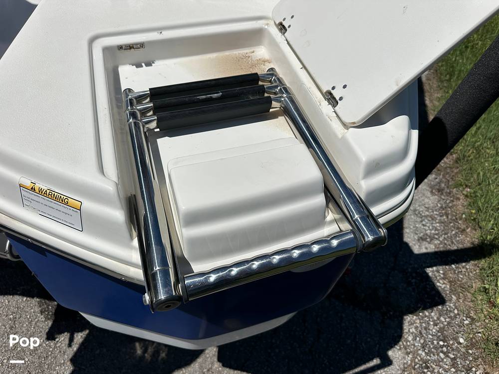 Slide: The Image of NauticStar 203SC Sport Deck 2014 - 15414393