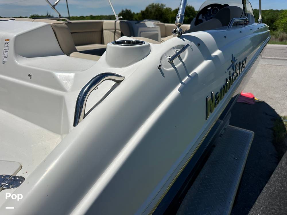 Slide: The Image of NauticStar 203SC Sport Deck 2014 - 15414394