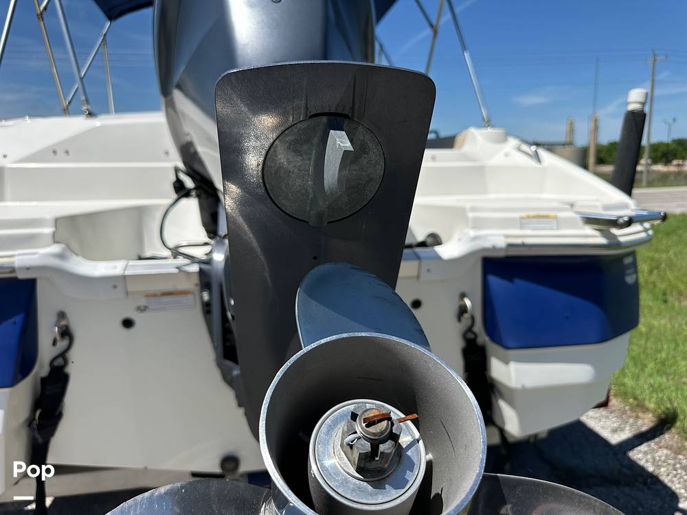 Slide: The Image of NauticStar 203SC Sport Deck 2014 - 15414413