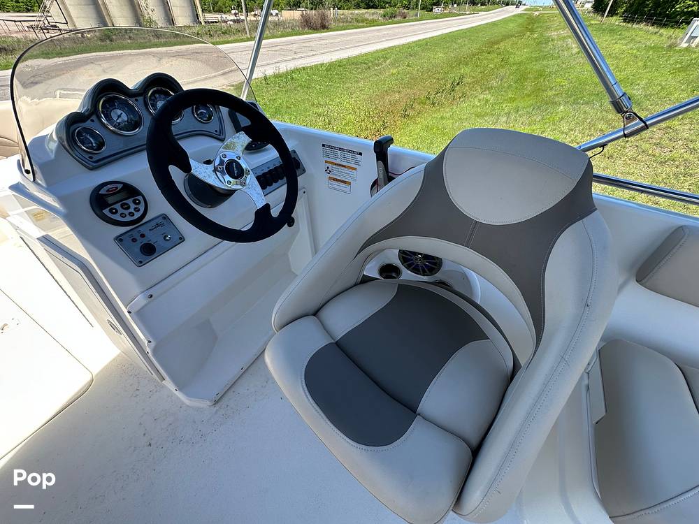 Slide: The Image of NauticStar 203SC Sport Deck 2014 - 15414457