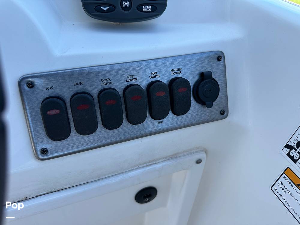 Slide: The Image of NauticStar 203SC Sport Deck 2014 - 15414472