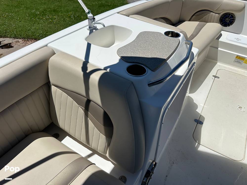 Slide: The Image of NauticStar 203SC Sport Deck 2014 - 15414489