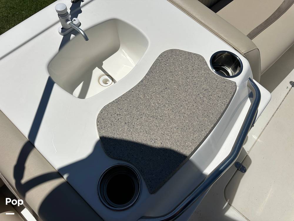 Slide: The Image of NauticStar 203SC Sport Deck 2014 - 15414491