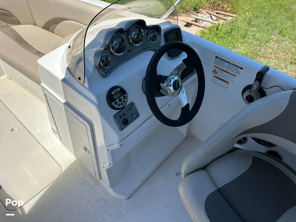 Slide: The Image of NauticStar 203SC Sport Deck 2014 - 15414492