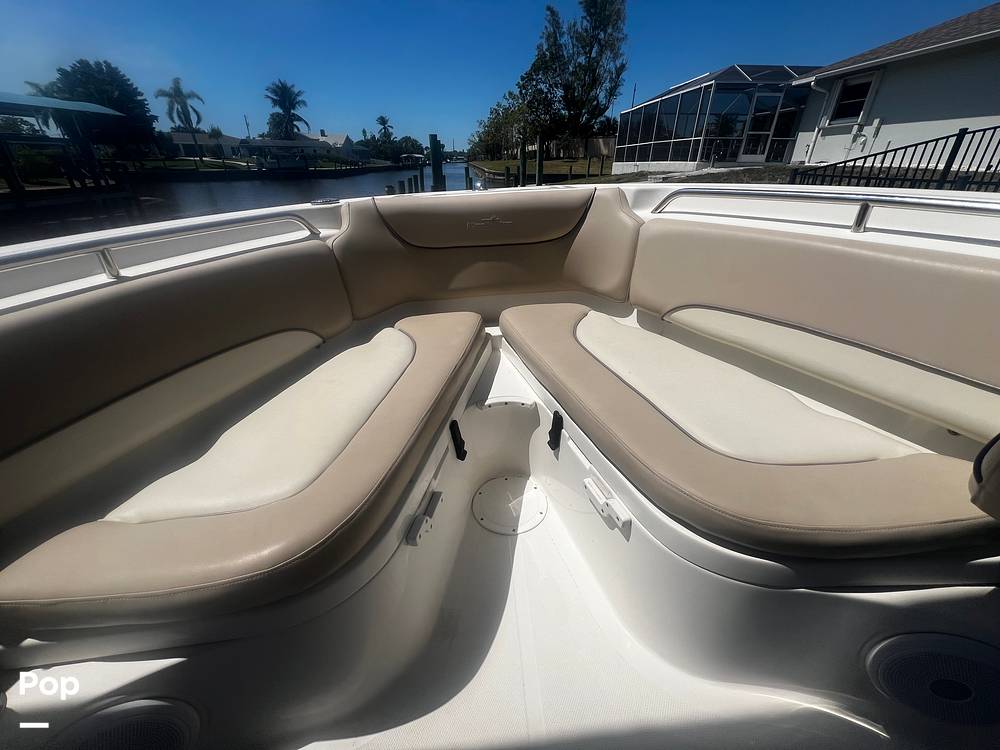 Slide: The Image of Bow Seating - 15250927